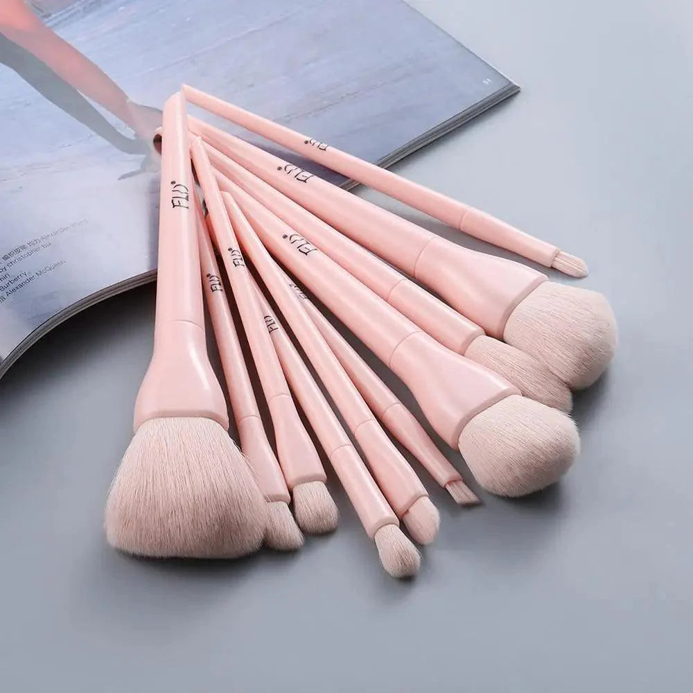 Durable 10pcs Natural Hair Colorful Makeup Brushes Professional Foundation Powder Blush Eyeshadow Eyebrow Blending Brush Set