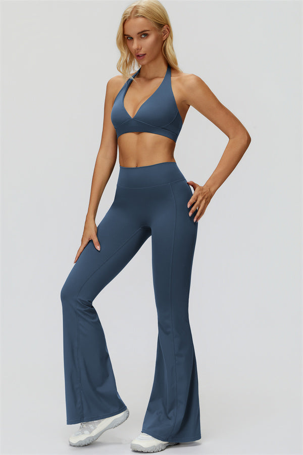 The Fyra Sports Bra Flared Leggings 2-Piece Set