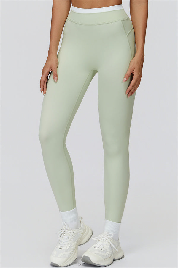 The Canyon Crop Tank Leggings 2-Piece Set