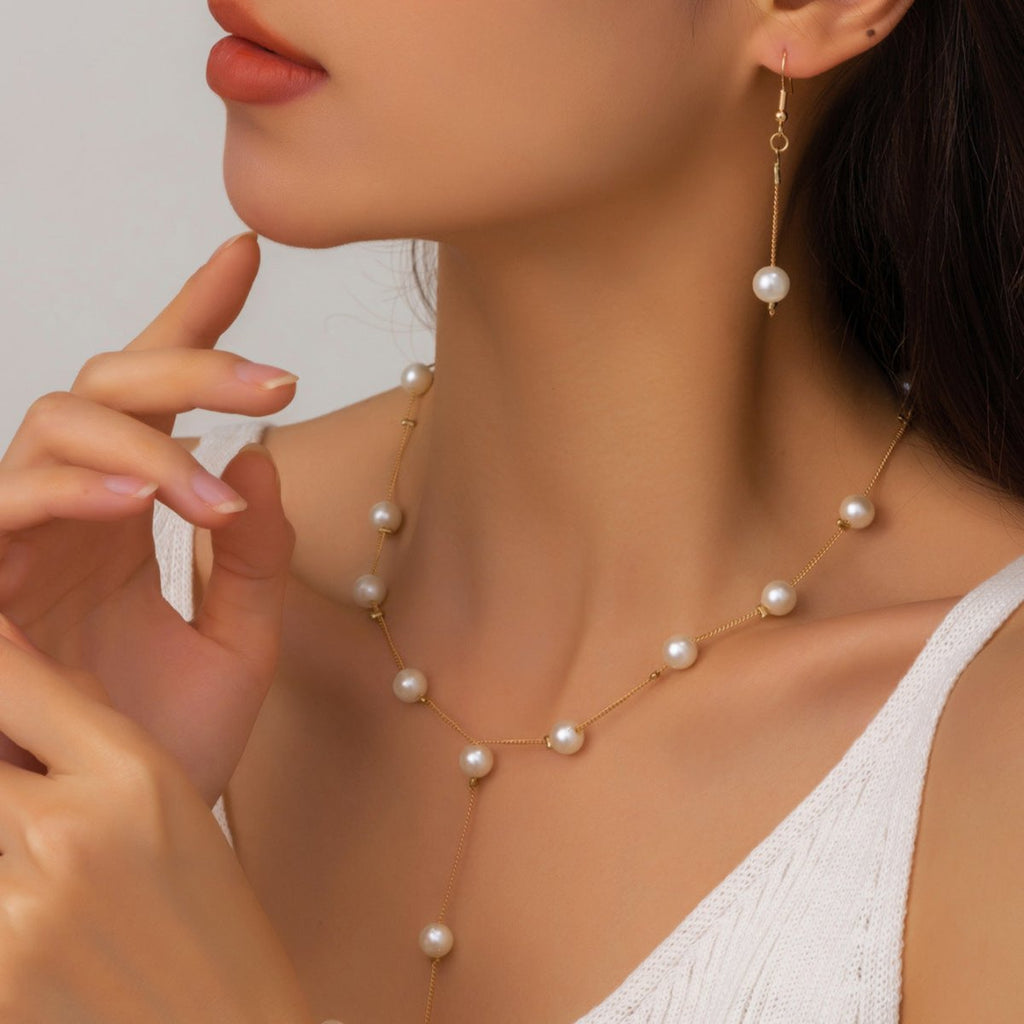 Elegance Pearl Earrings & Necklace Ensemble (MAC313)
