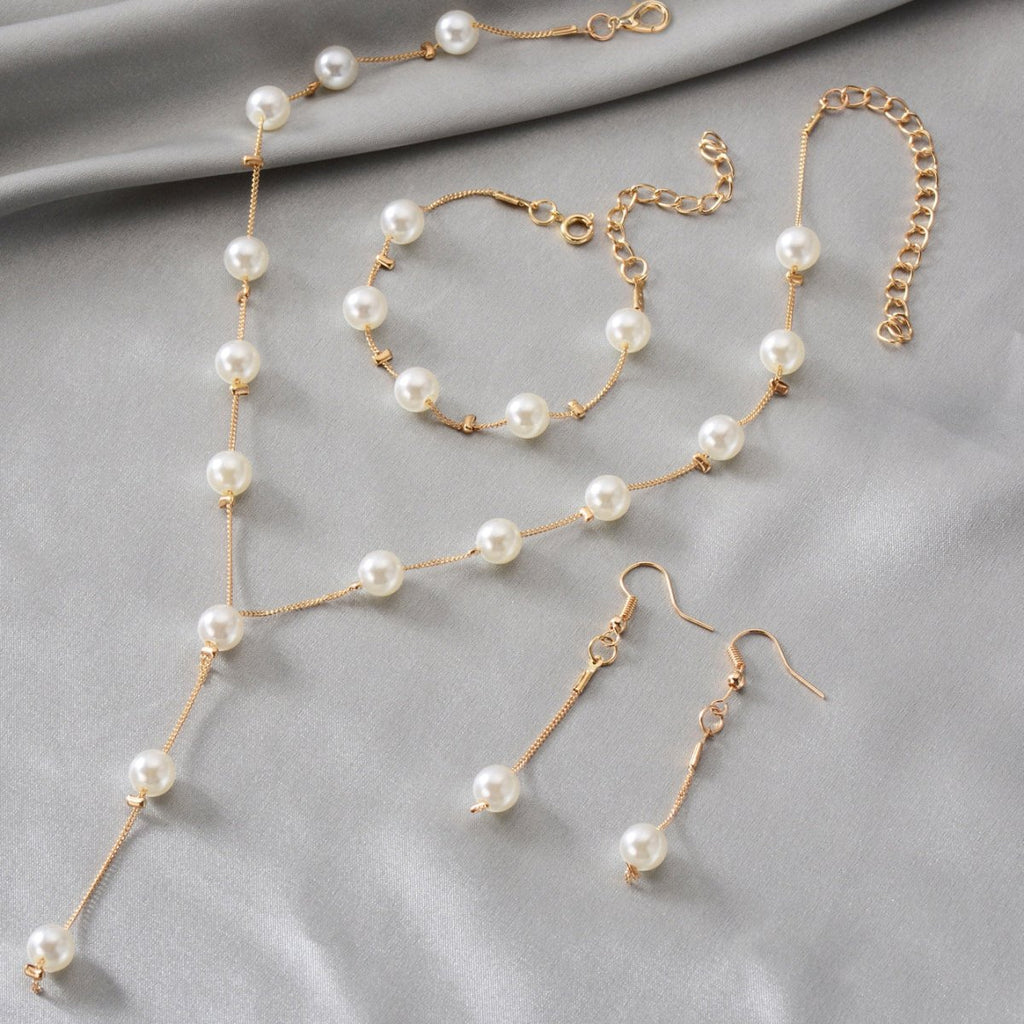 Elegance Pearl Earrings & Necklace Ensemble (MAC313)