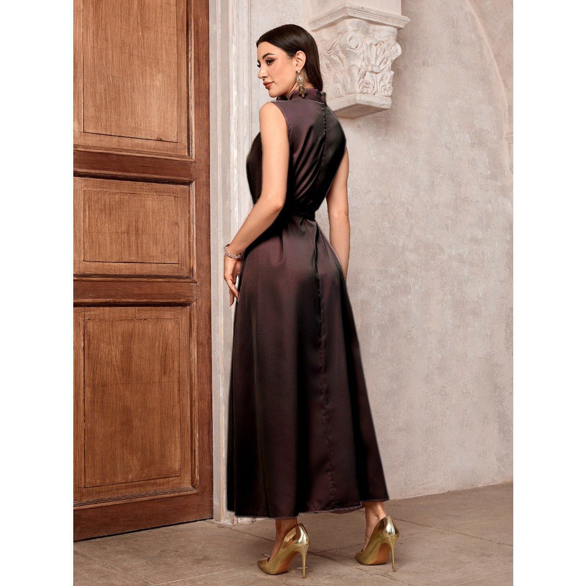 Elegant Brown & Black Bat Sleeve Robe Abaya | Gold Thread Embroidered Maxi Dress with Detachable Belt(MOA215)
