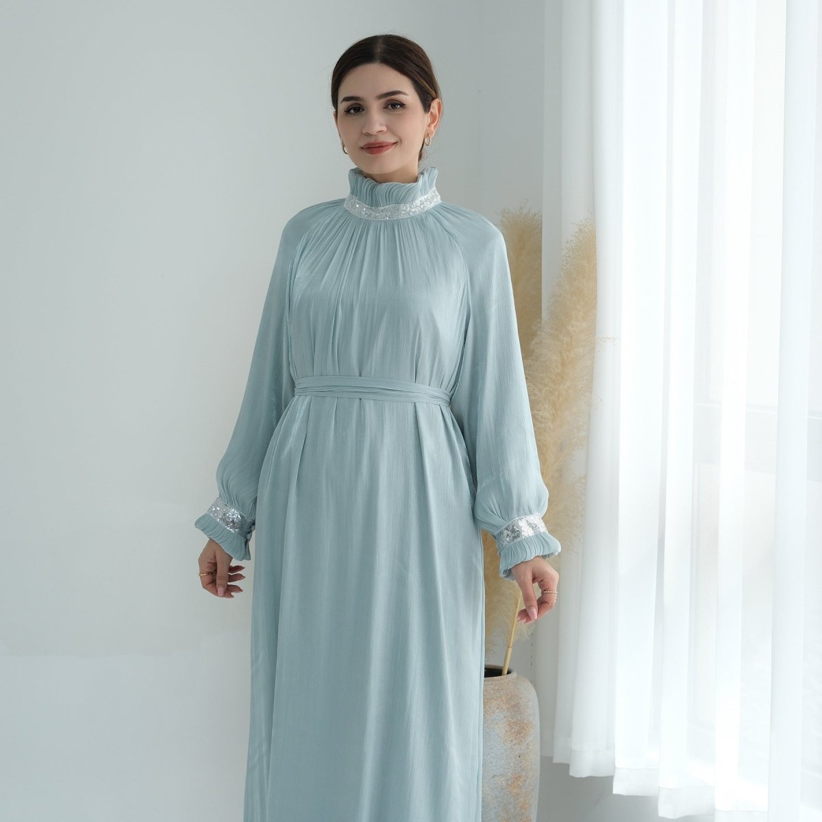 Elegant Modest Long Sleeve High-Neck Lace-Up Solid Color Dress Abaya (MA213)