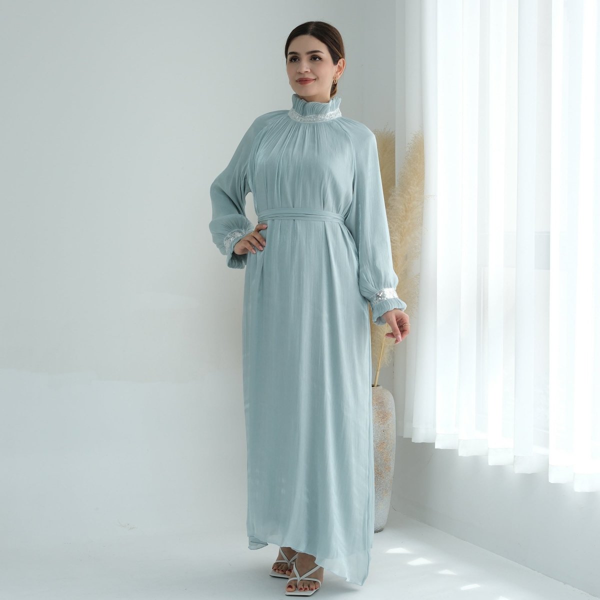 Elegant Modest Long Sleeve High-Neck Lace-Up Solid Color Dress Abaya (MA213)