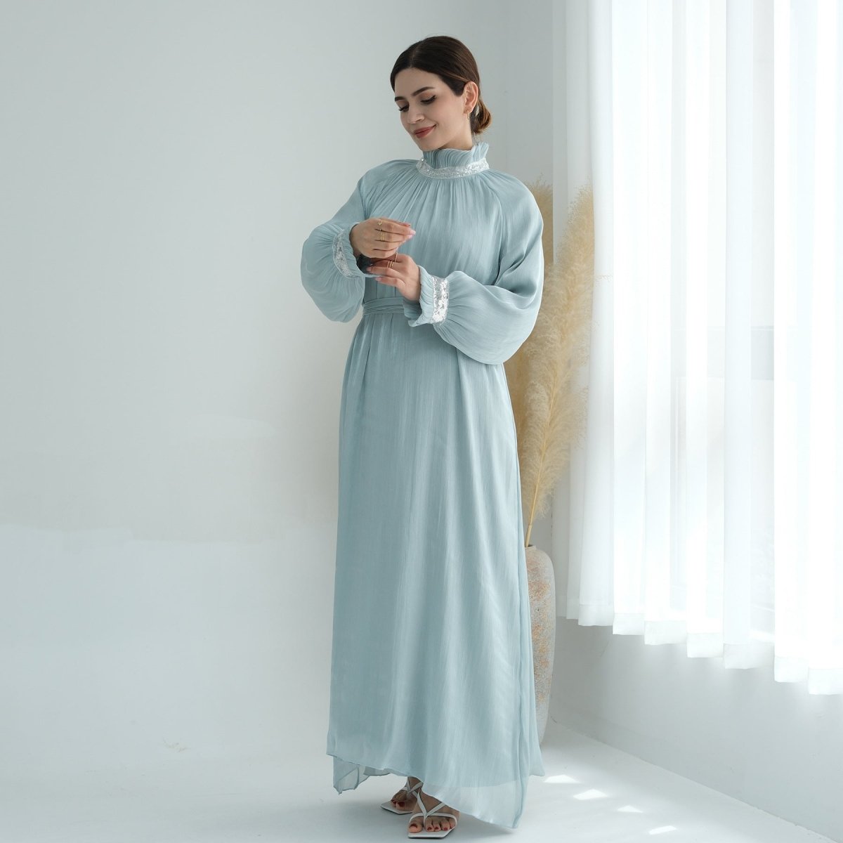 Elegant Modest Long Sleeve High-Neck Lace-Up Solid Color Dress Abaya (MA213)