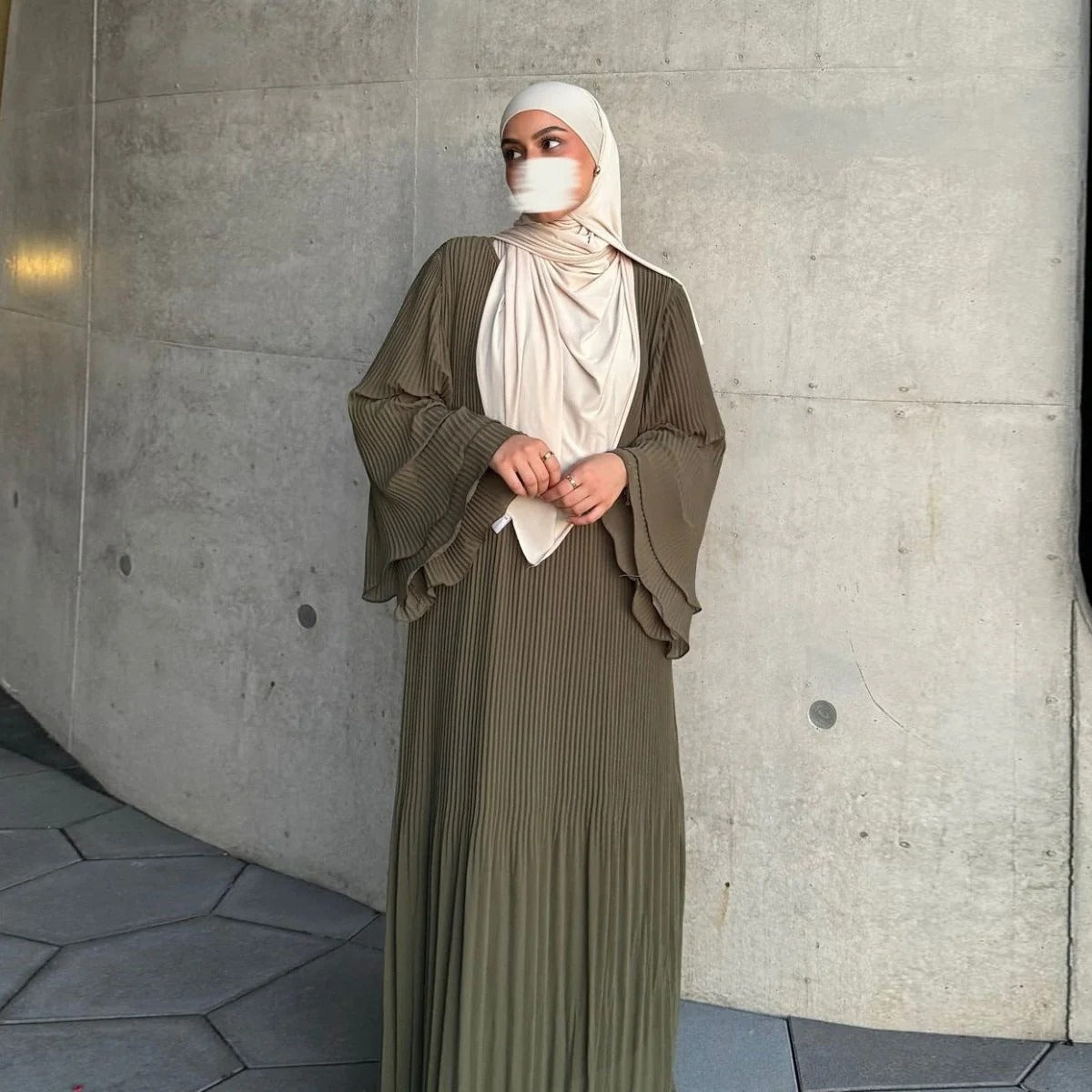 Elegant Muslim Women's Pleated Chiffon Pullover Robe Dress Modest Solid Color Abaya with Flared Sleeves (MA176)