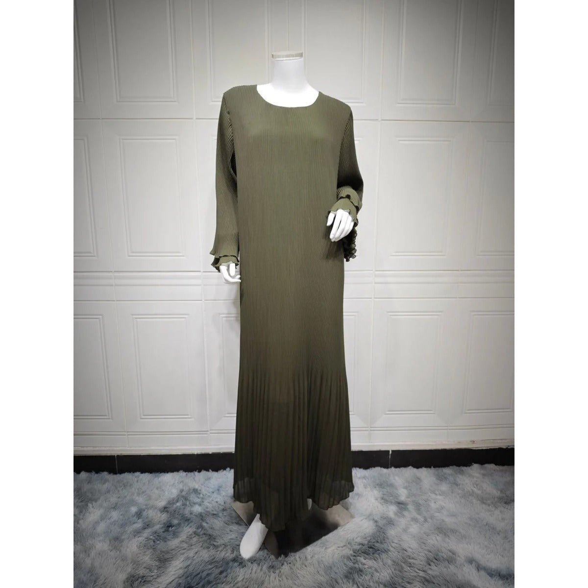Elegant Muslim Women's Pleated Chiffon Pullover Robe Dress Modest Solid Color Abaya with Flared Sleeves (MA176)
