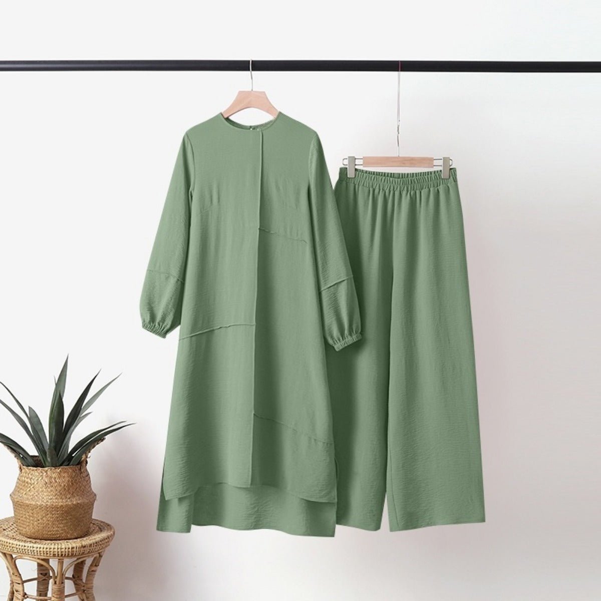 Elegant Sportswear Two-Piece Set | Modest Muslim Athleisure Bubble Sleeve Top & Wide Leg Pants (MS101)