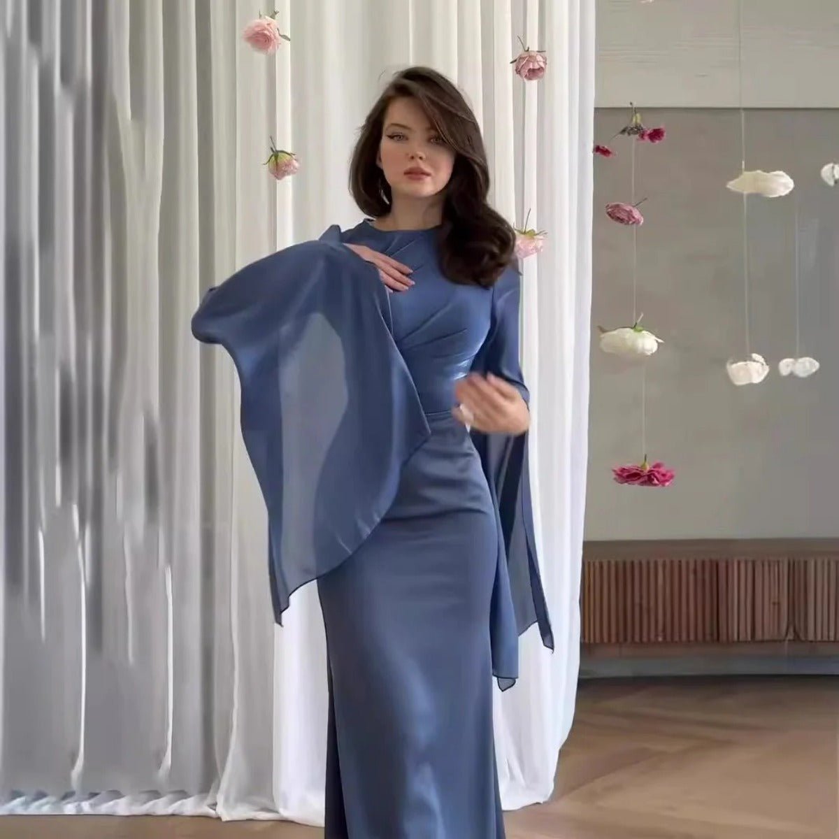 Elegant Summer Satin Slim Dress with Glass Yarn Pendulum Sleeves (MA161)