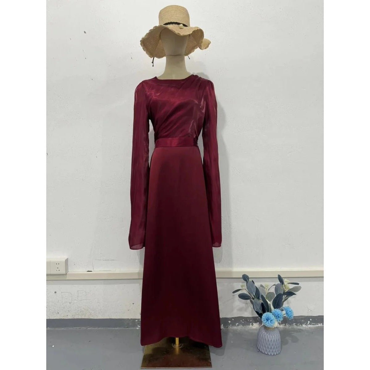 Elegant Summer Satin Slim Dress with Glass Yarn Pendulum Sleeves (MA161)