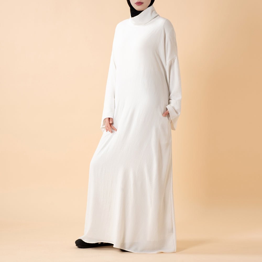 Everyday Crepe Turtleneck Abaya – Relaxed Fit for All Seasons (MA384)