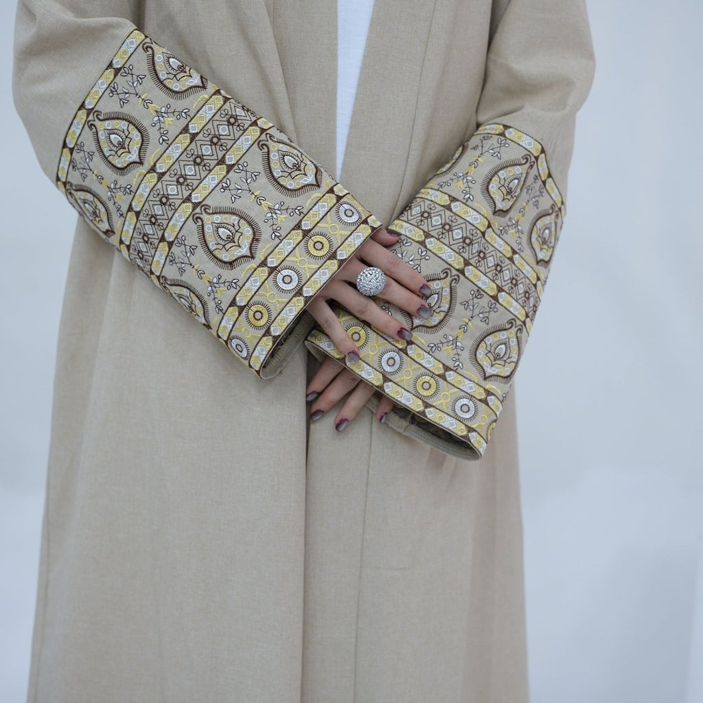 Exquisite Embroidery Set Open Abaya (MOA039)