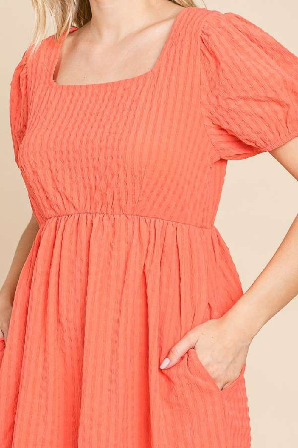 Textured Square Neck Short Sleeve Dress – Square Neck Dress, Textured Short Sleeve Dress, Classic Square Neck Dress, Casual Short Sleeve Dress, Stylish Square Neck Dress, Modern Textured Dress
