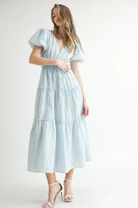 Eyelet Lace Puff Sleeve V Neck Midi Dress For Women – Elegant Fluttering Eyelet Lace Midi Dress, Puff Sleeve Detail, Timeless V Neck Design, Sophisticated Summer Dress