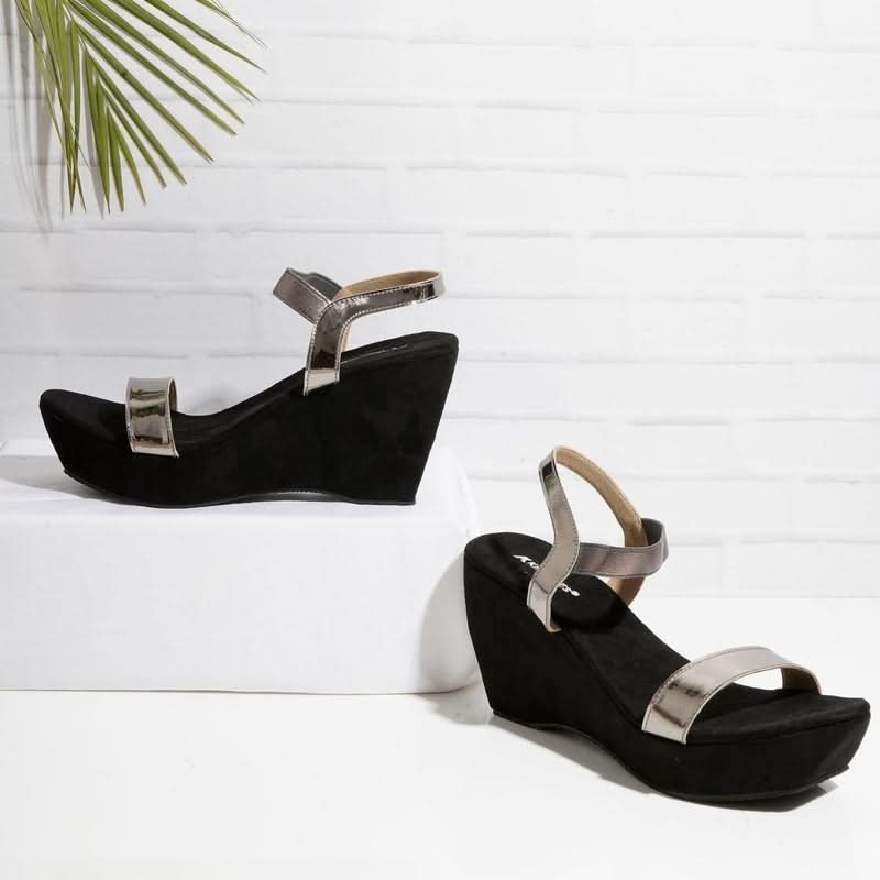 Aurora - Black Wedges