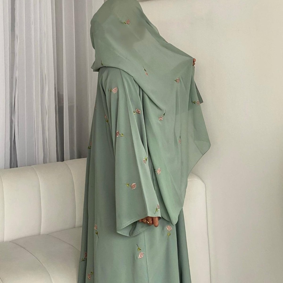 Floral Embroidered Abaya & Hijab Set(MOA248)