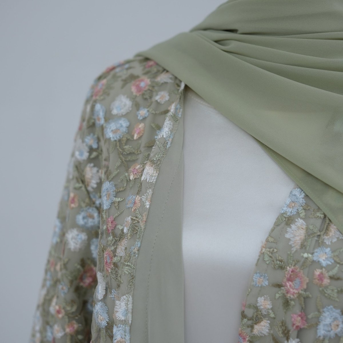 Floral Embroidered Mesh Open Abaya & Hijab Set(MOA321)