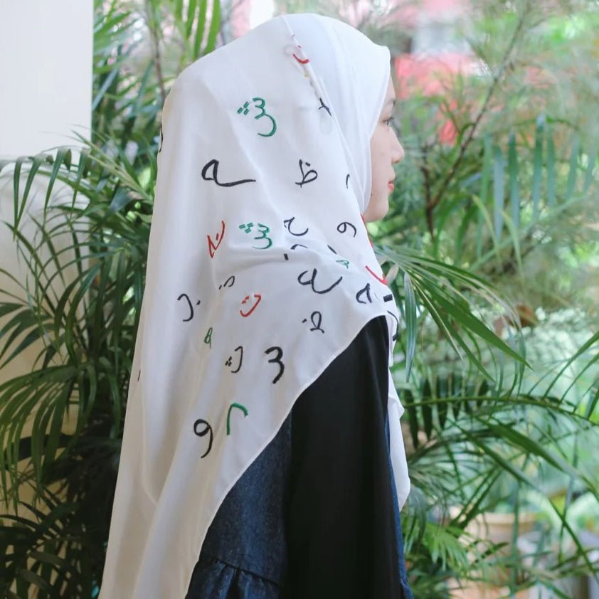 Free Palestine Chiffon Hijab – Cultural Statement Scarf with Arabic Letter Design (MH107）