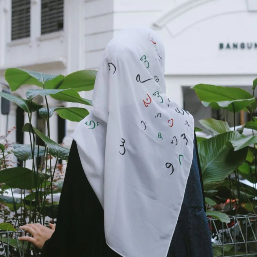 Free Palestine Chiffon Hijab – Cultural Statement Scarf with Arabic Letter Design (MH107）