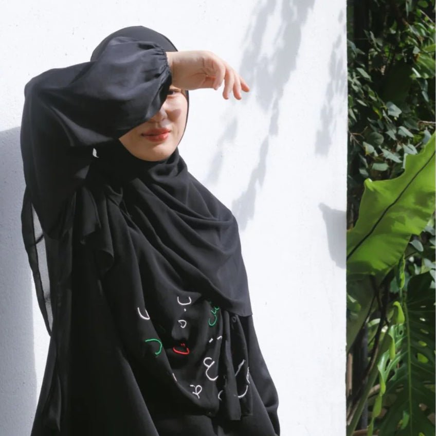 Free Palestine Chiffon Hijab – Cultural Statement Scarf with Arabic Letter Design (MH107）