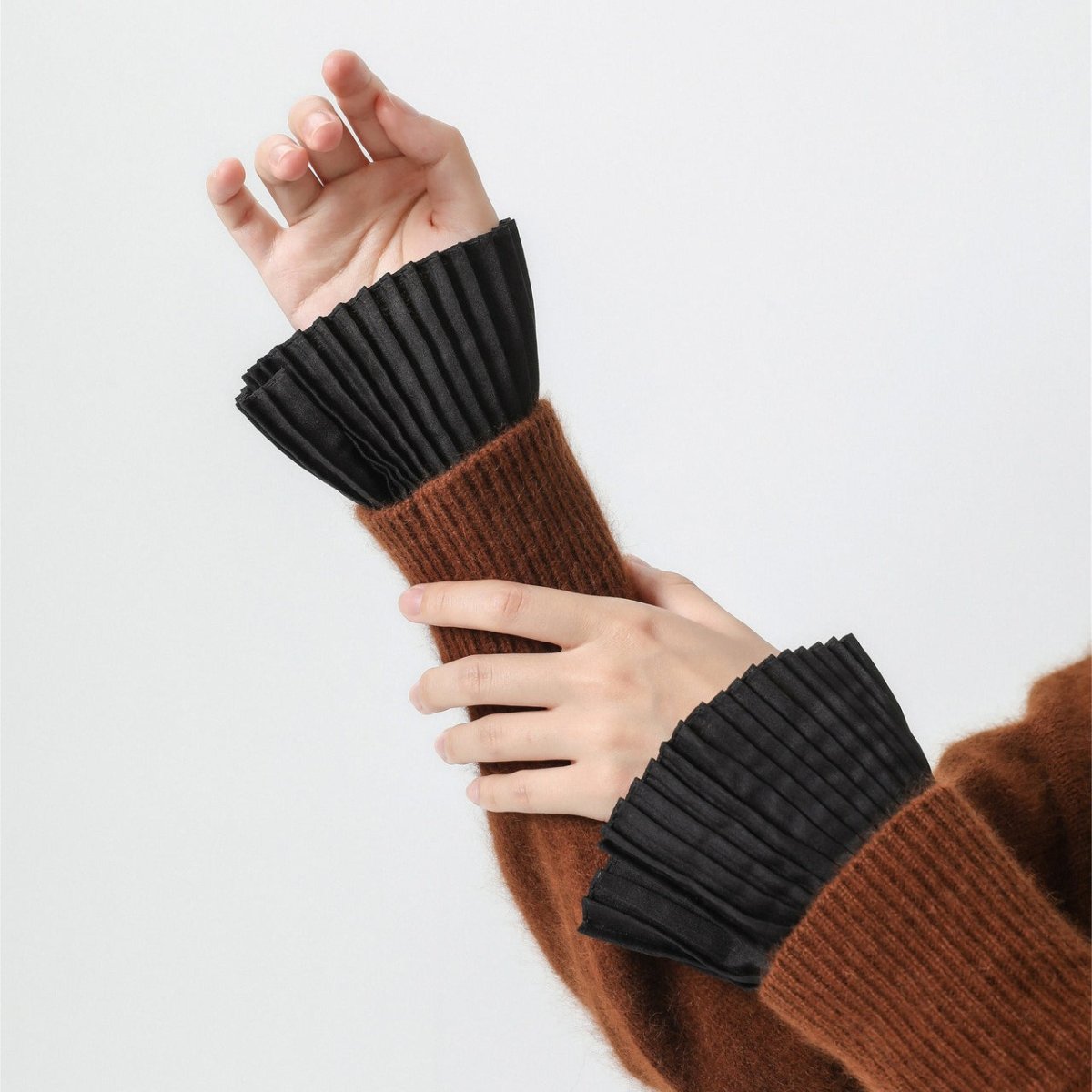French Pleated Cuff Sleeves (MAC422)