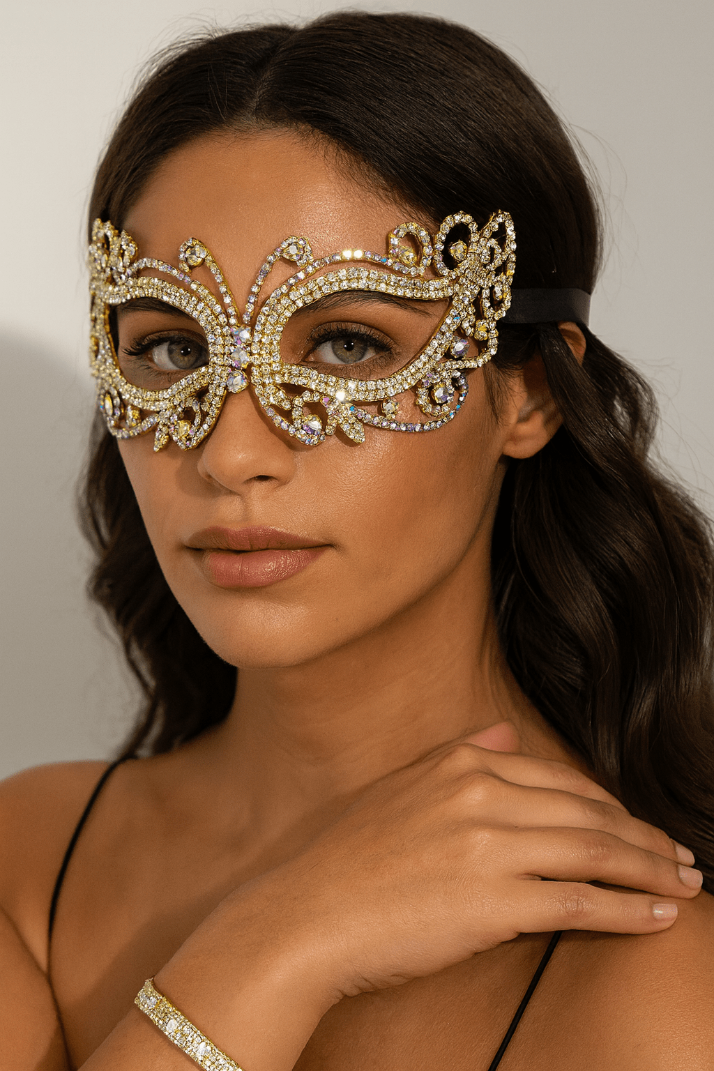 Janelle Rhinestone Paved Cat Eye Masquerade Mask