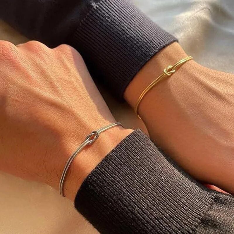 Knot Minimalist Statement Bracelet (MAC288)