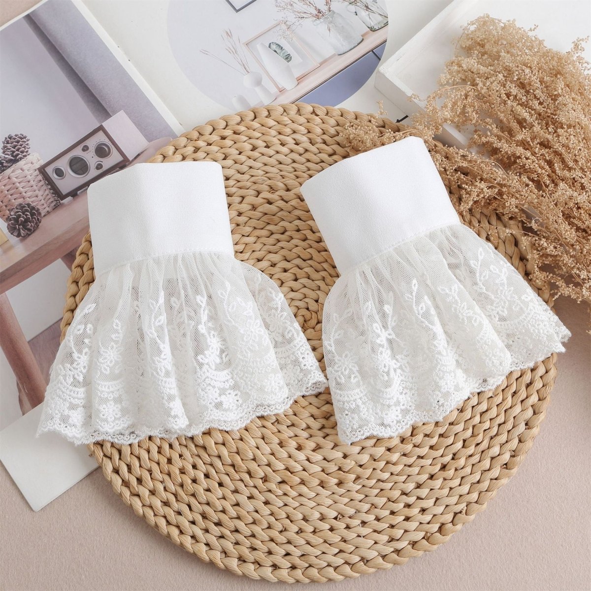 Lace Bell Cuff Sleeves (MAC419)