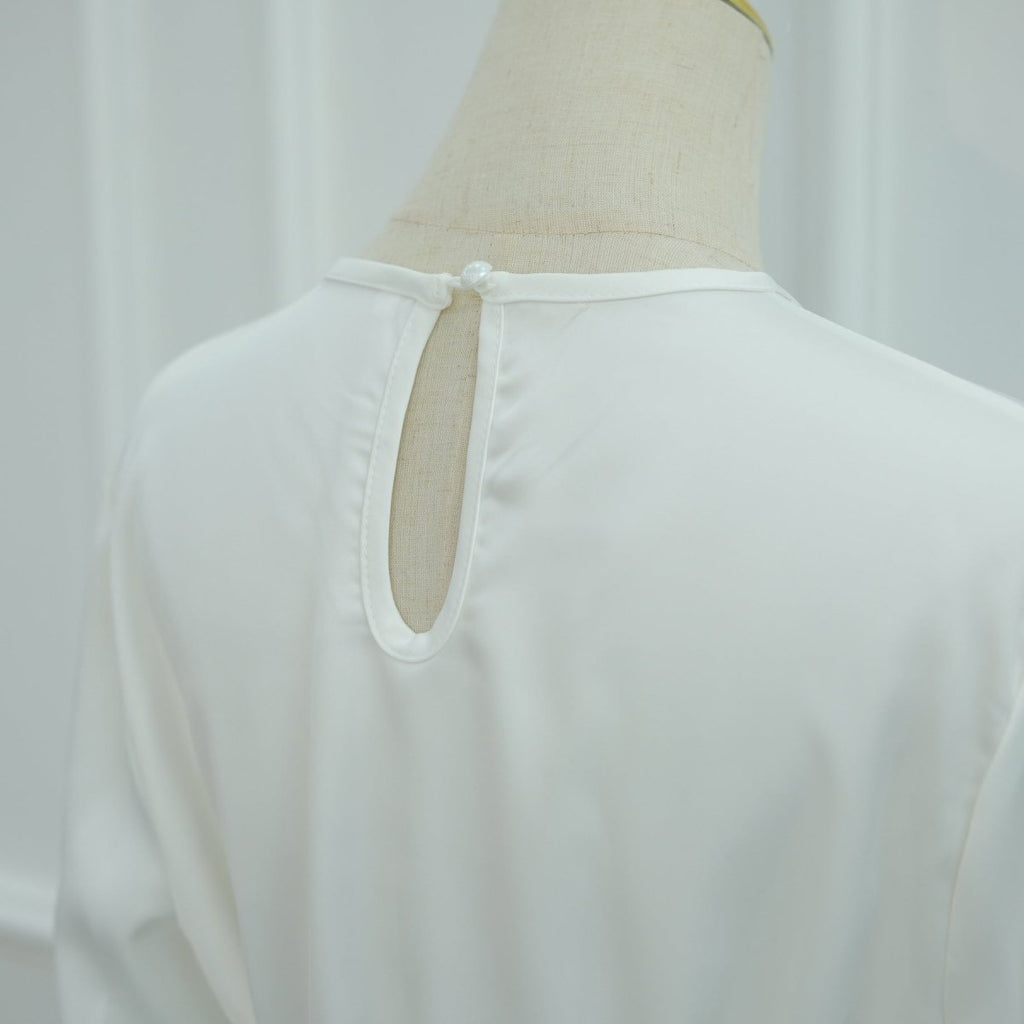 Lace Trim Contrast Panel Satin Top(MS407)