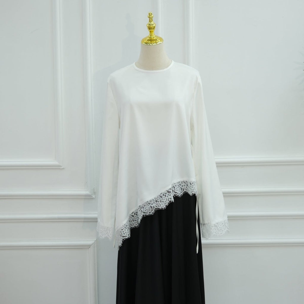 Lace Trim Contrast Panel Satin Top(MS407)