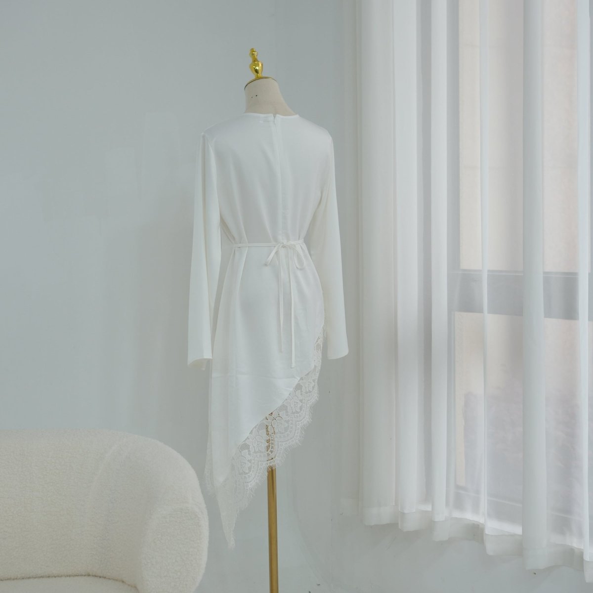 Lace Trim Contrast Panel Satin Top(MS408)