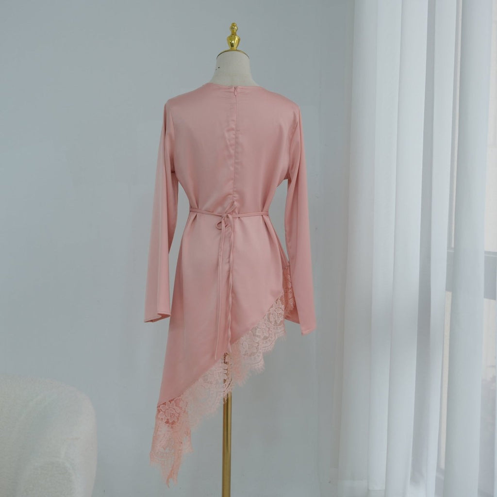 Lace Trim Contrast Panel Satin Top(MS408)