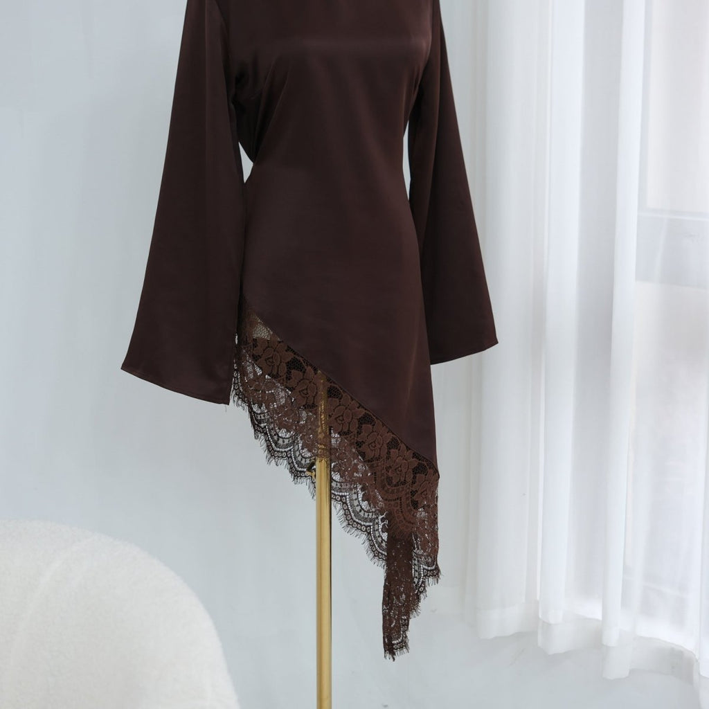 Lace Trim Contrast Panel Satin Top(MS408)