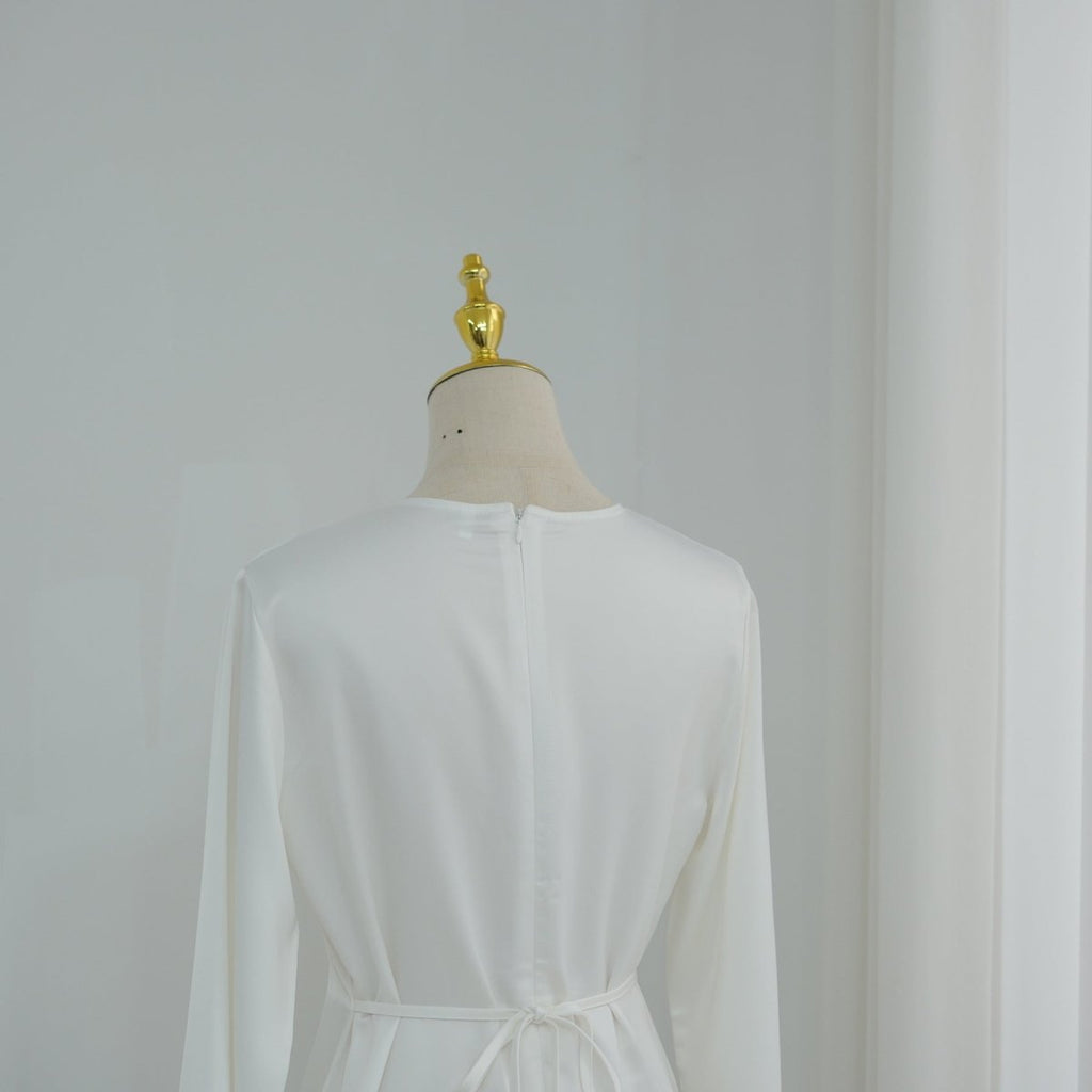 Lace Trim Contrast Panel Satin Top(MS408)