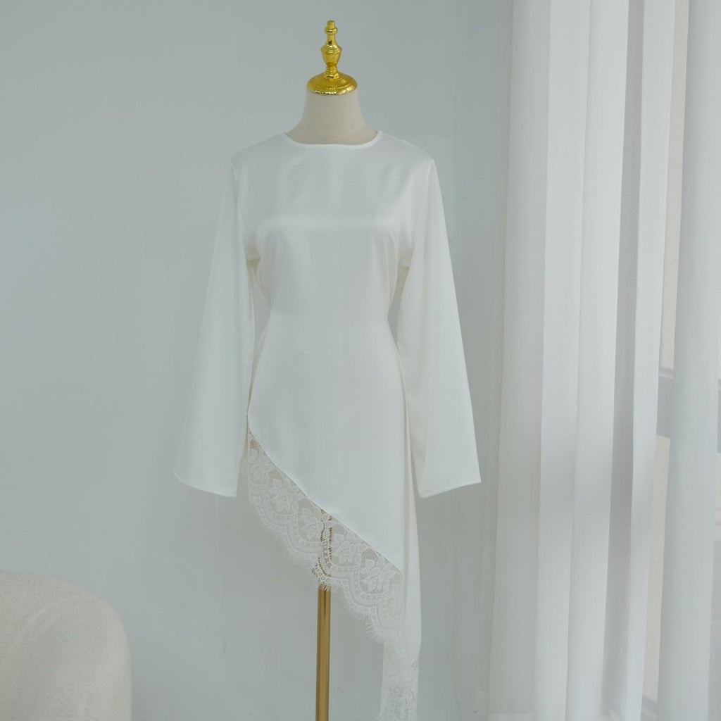 Lace Trim Contrast Panel Satin Top(MS408)