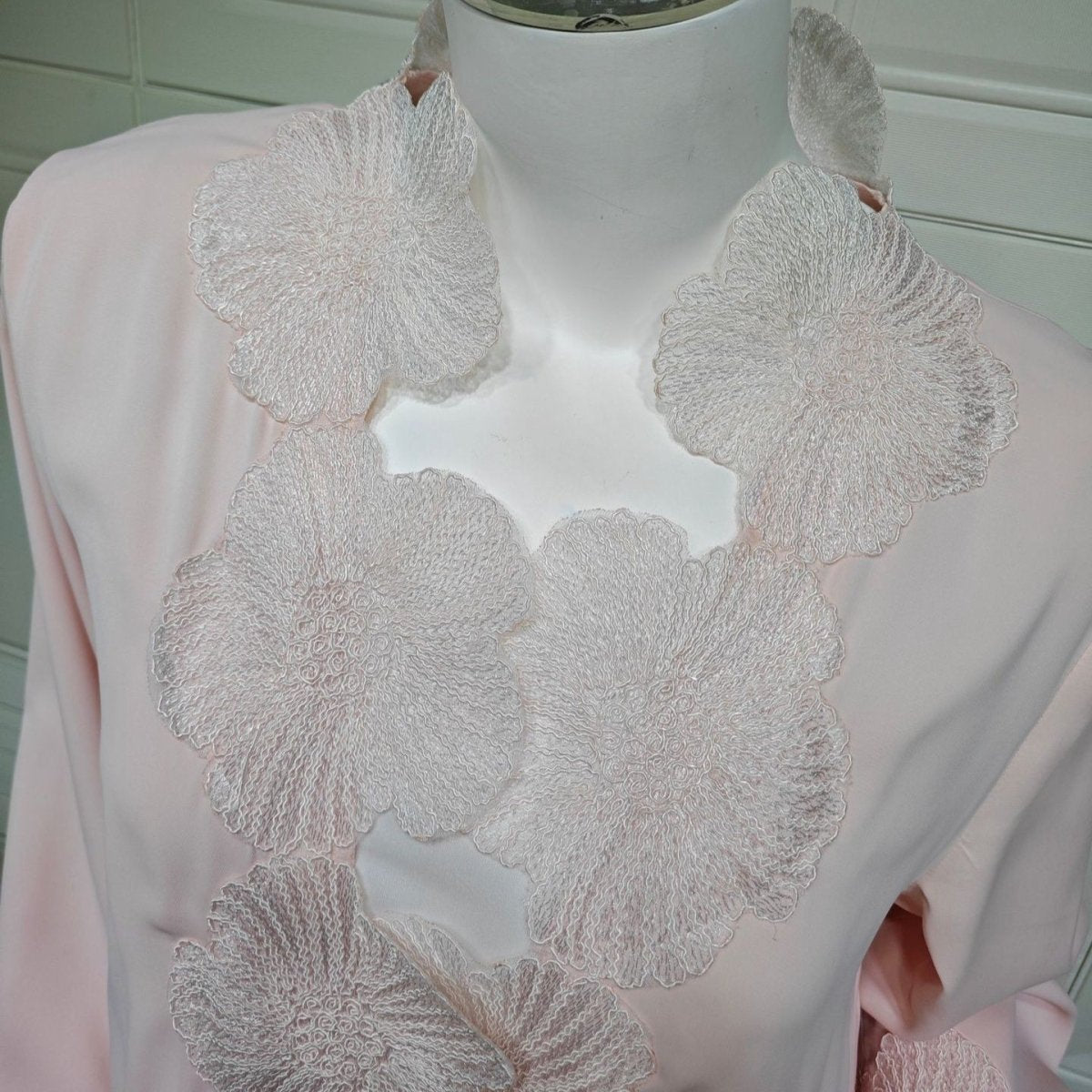 loral Appliqué Open Abaya (MOA286)