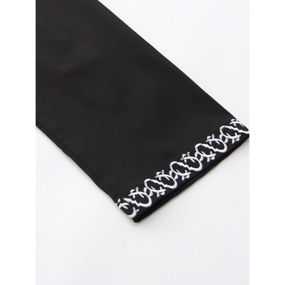 Luxury Loose Fit Hooded Premium Embroidered Men's Thobe Robe with Zipper & Islamic Calligraphy Design (MT024)