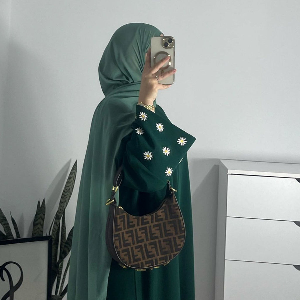 Daisy-Embroidered Abaya (MA089)