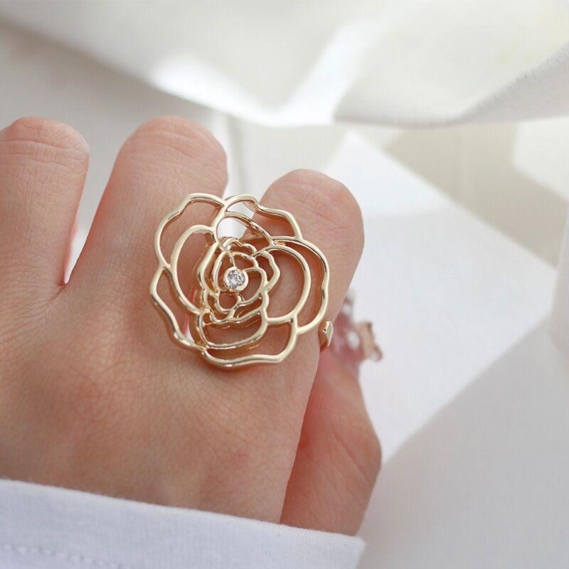 MAC046 Adjustable Hollow Camellia Diamond Ring