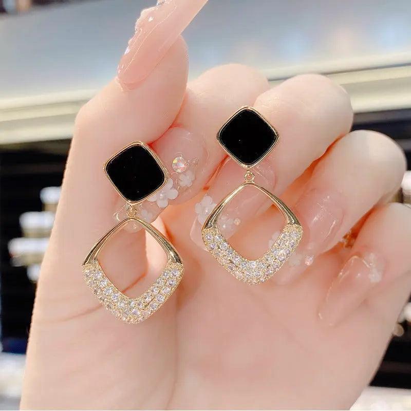 MAC099 version square geometric diamond earrings