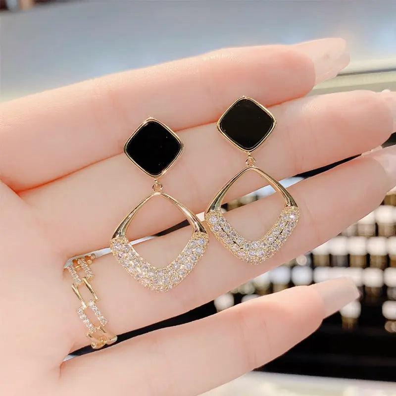 MAC099 version square geometric diamond earrings