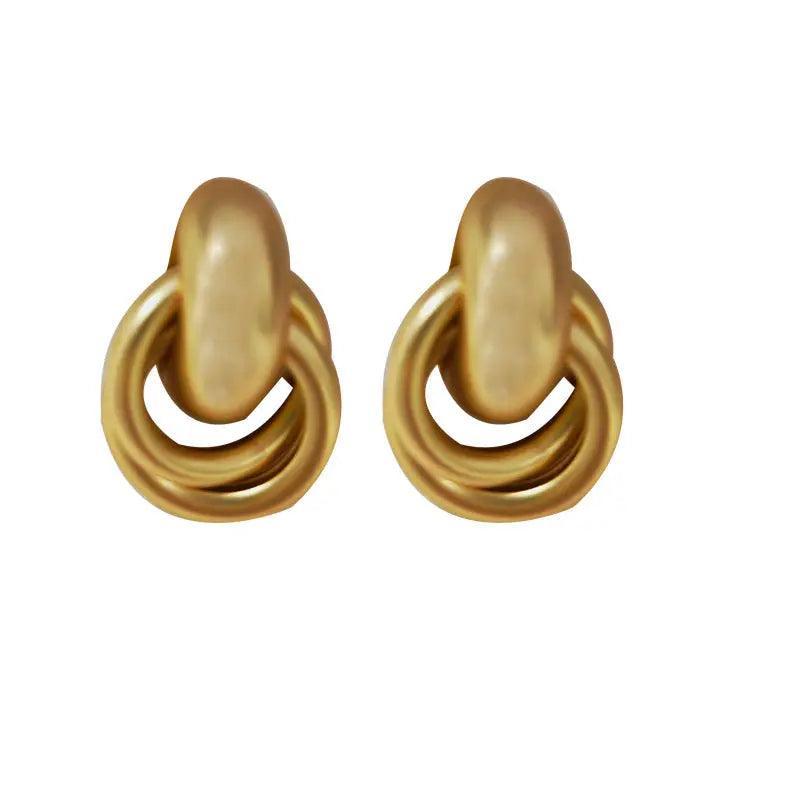 MAC064 Interlocking Circle Earrings