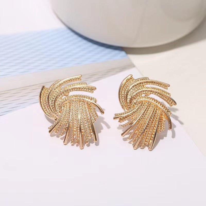 MAC171  High-end And Unique Geometric Metal Earrings