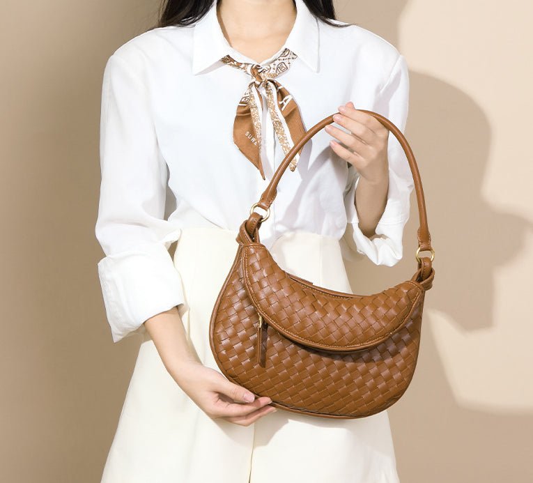 MAC177 Fashionable And Versatile Retro Woven High-end Shoulder Armpit Bag