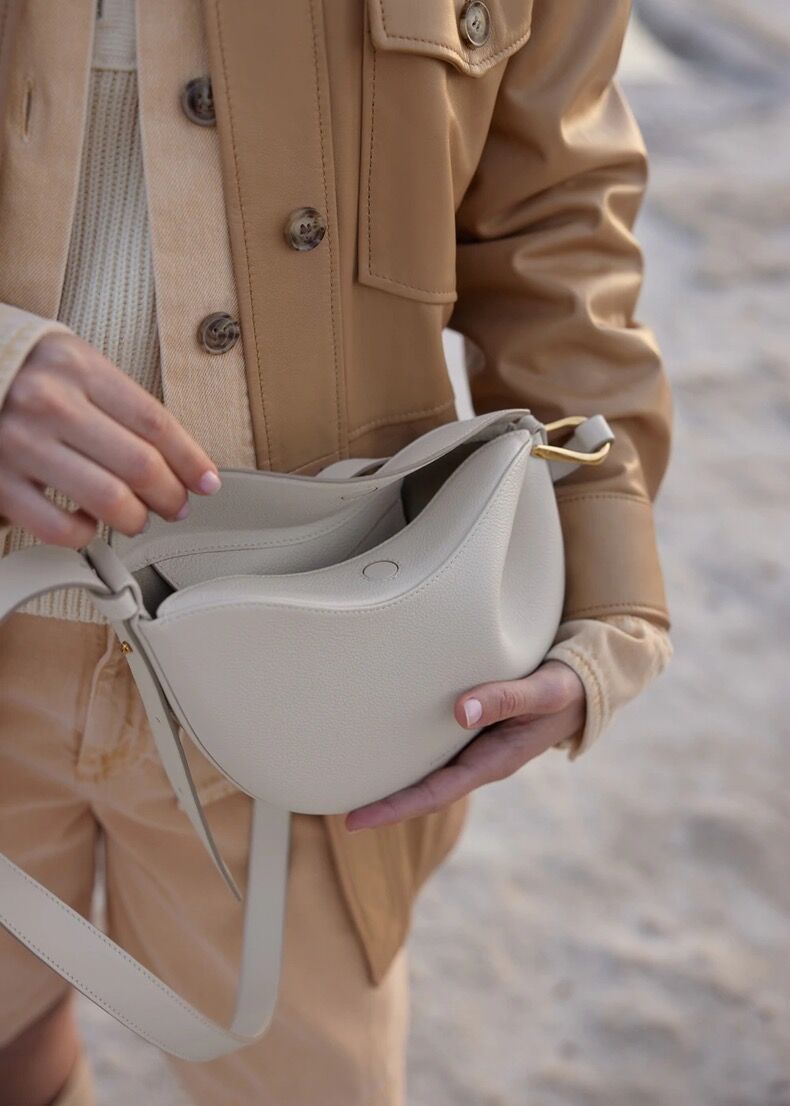 MAC182 Lychee Textured One-Shoulder Crossbody Saddle Bag