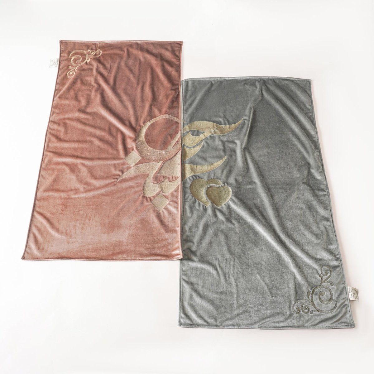 Meaningful Arabic Art German Velvet Couples Prayer Mat Set Interactive Pattern Prayer Mat (MR081)