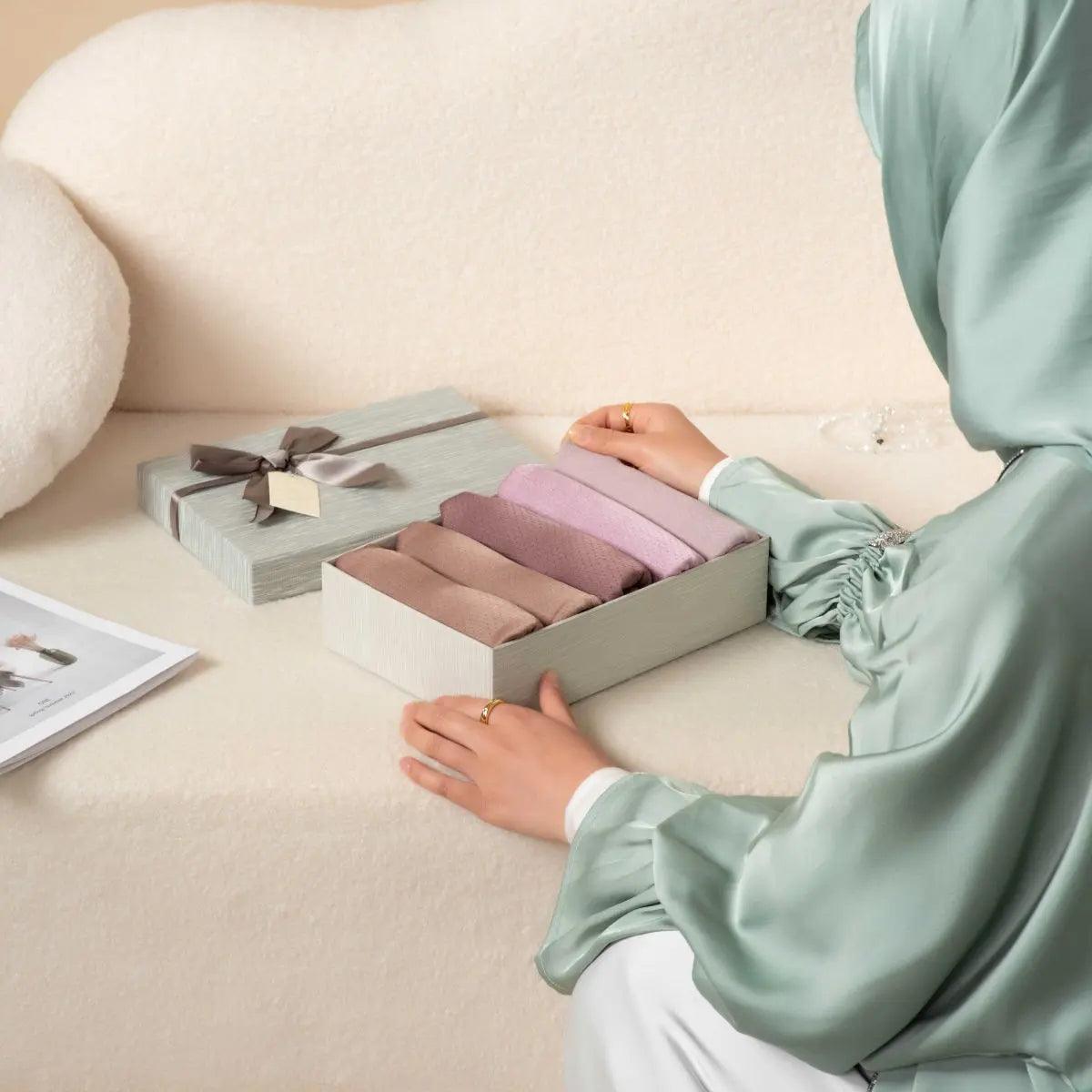 Textured Satin Star Hijab Gift Set Box (MH050)