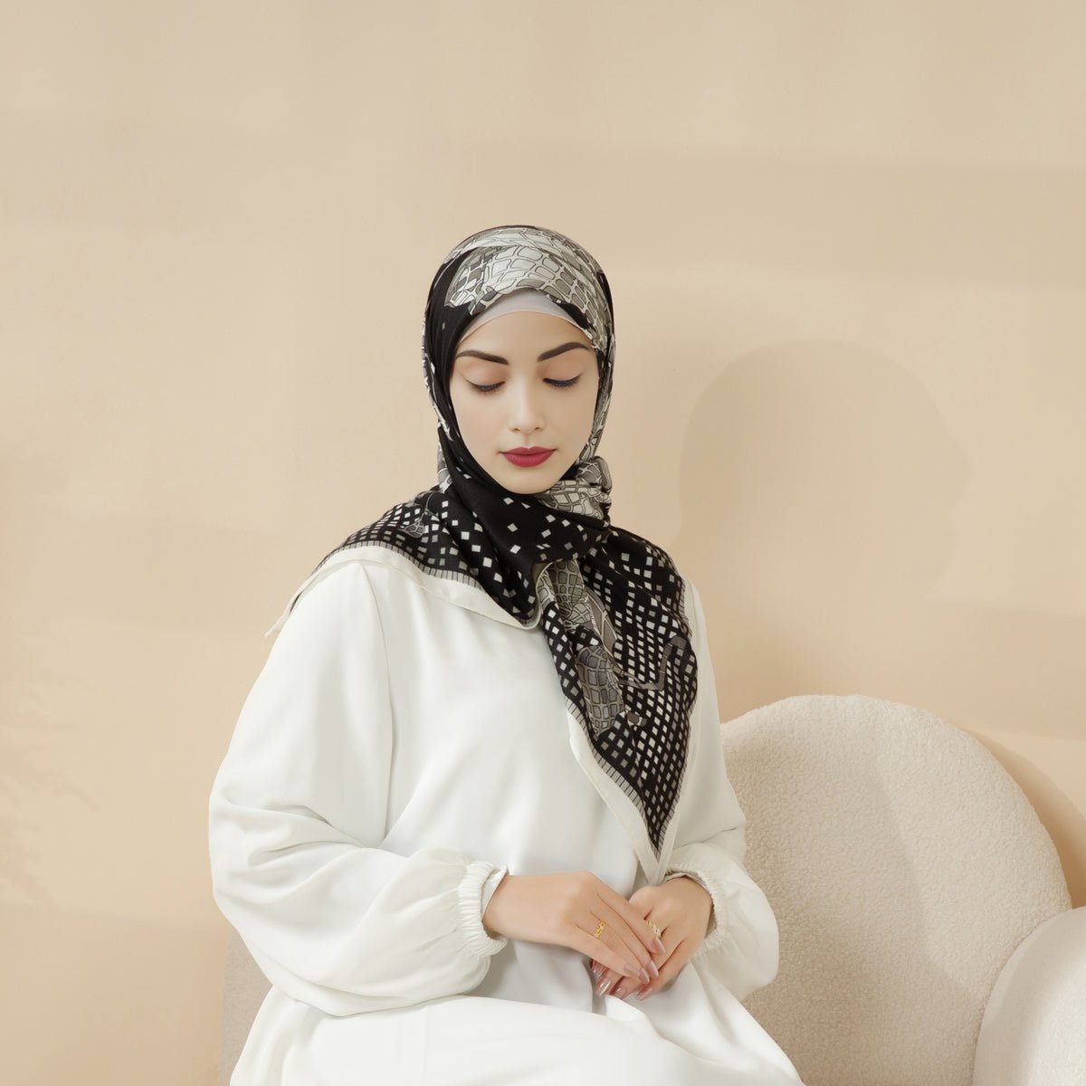 MH096 Printed Cashmere Touch Square Hijab