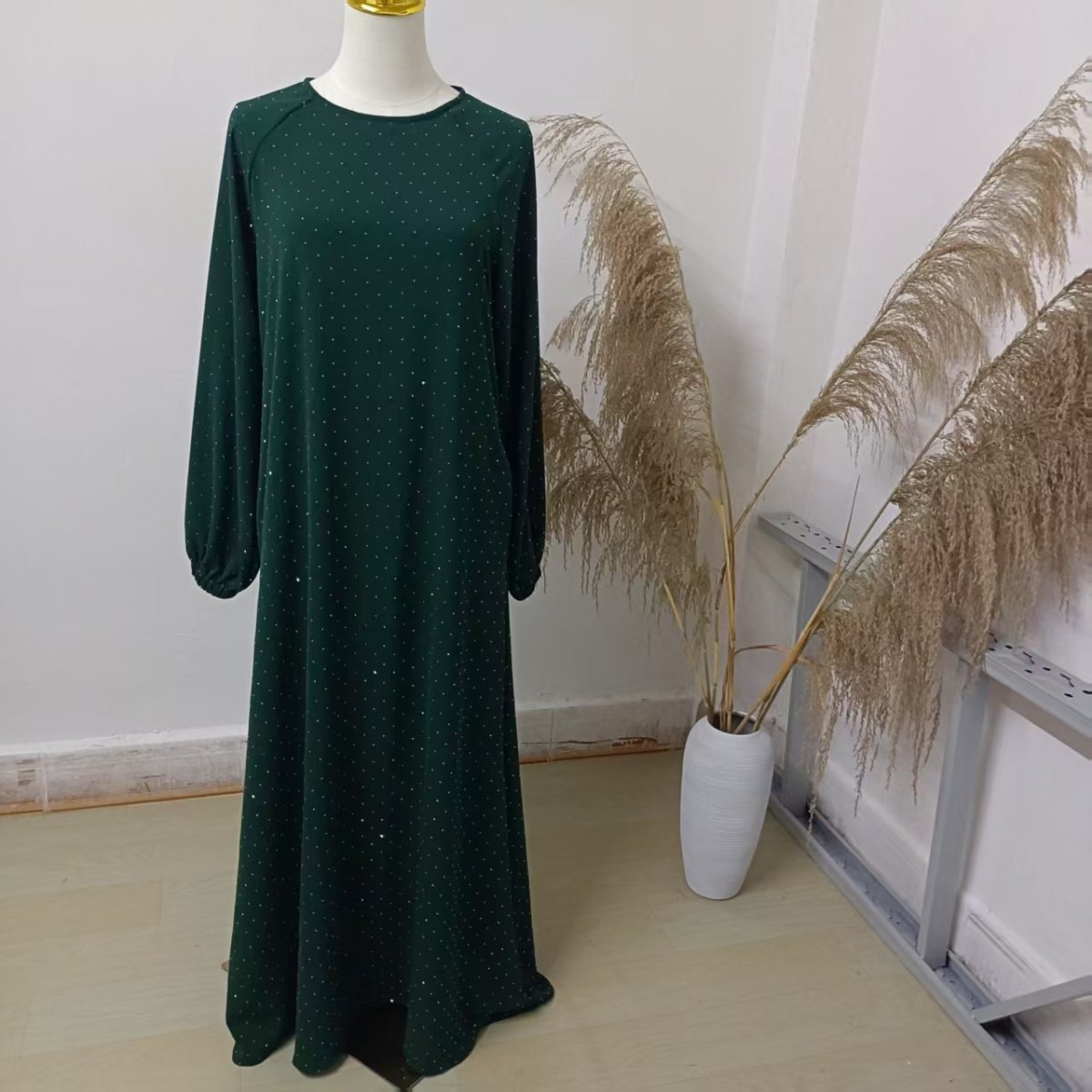 Modest Diamond Dot with Adjustable Belt Muslim Women Abaya(MA158)
