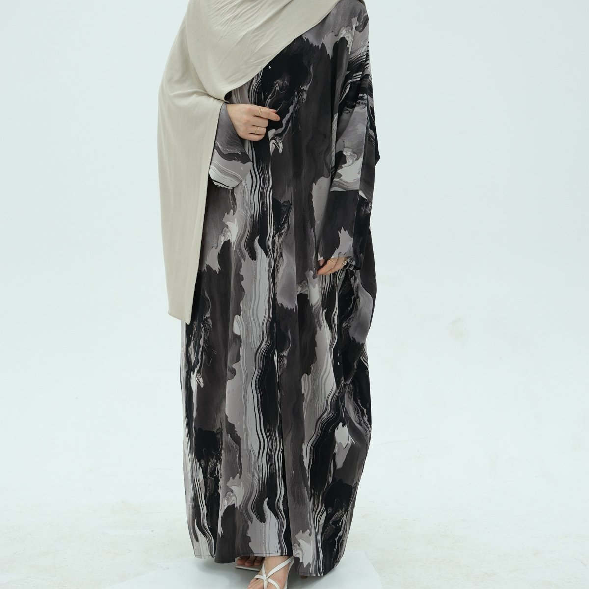 Modest Islamic Fashion Artistic Floral Geometric Designs Elegant Printed Cardigan Abaya (MOA154)